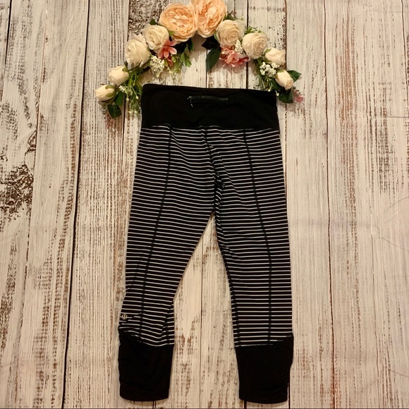 🦄 RARE Lululemon Parallel Stripe Runday Crops - Picture 13 of 16